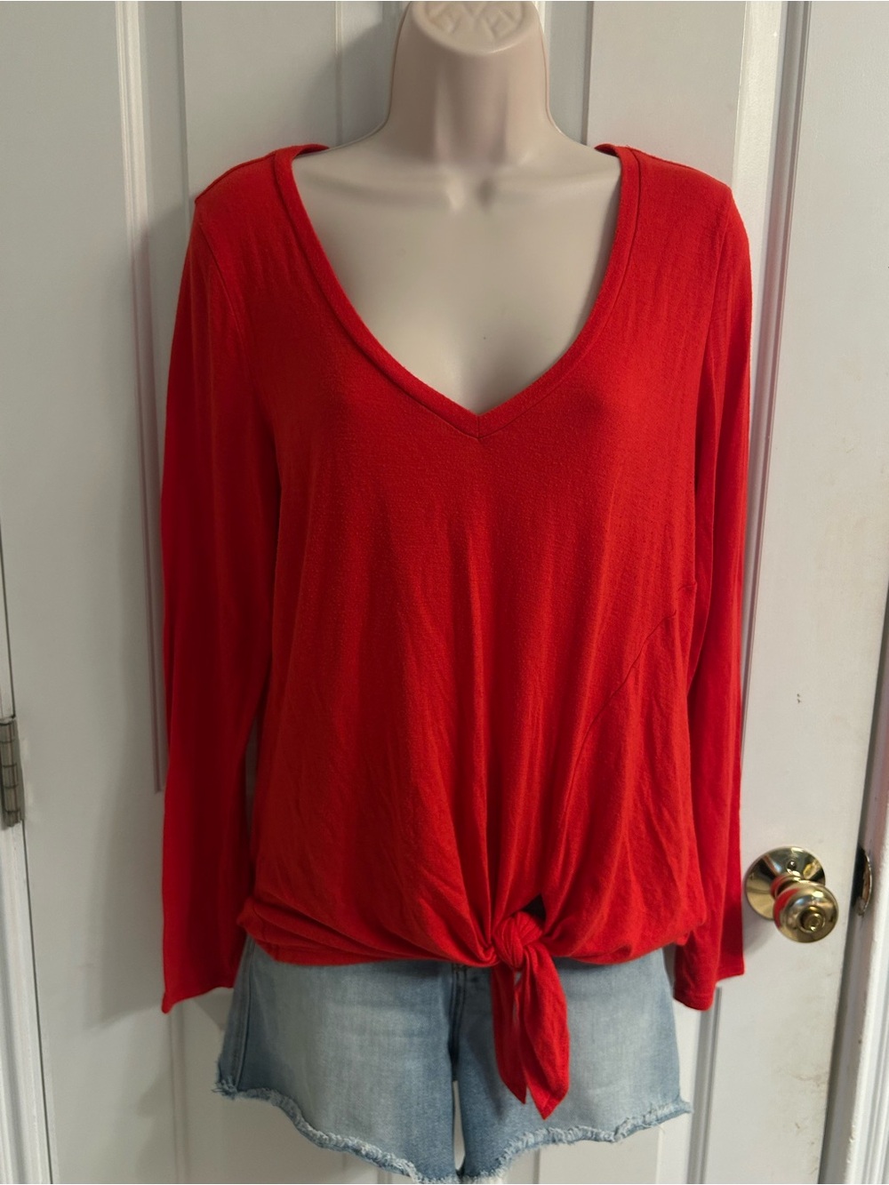 Women’s Express Red V-Neck Long Sleeve Tie-Front Top